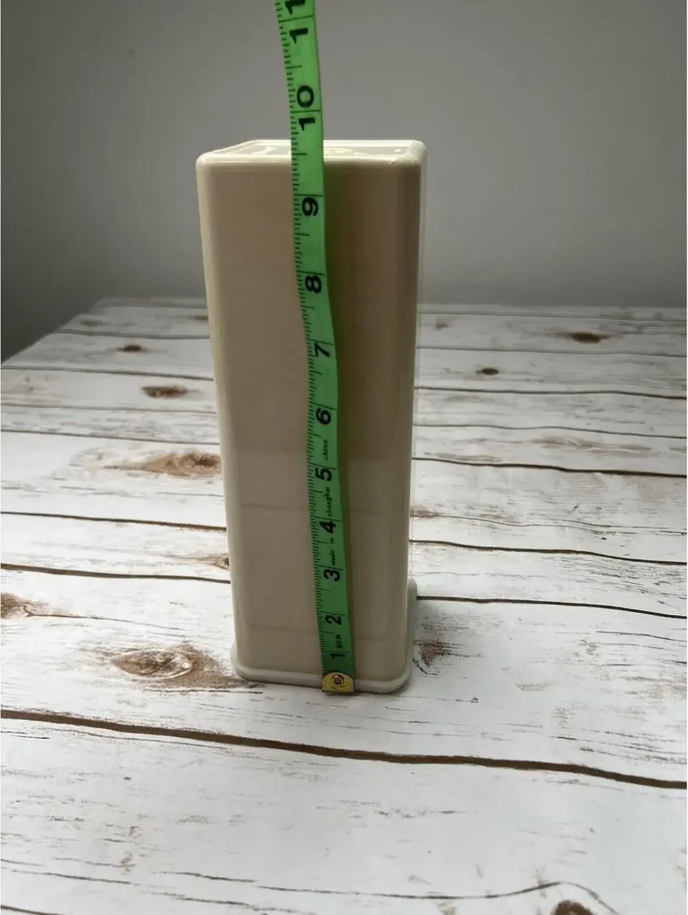 Tupperware Vintage Square‎ Tan Plastic Cracker Saver Container